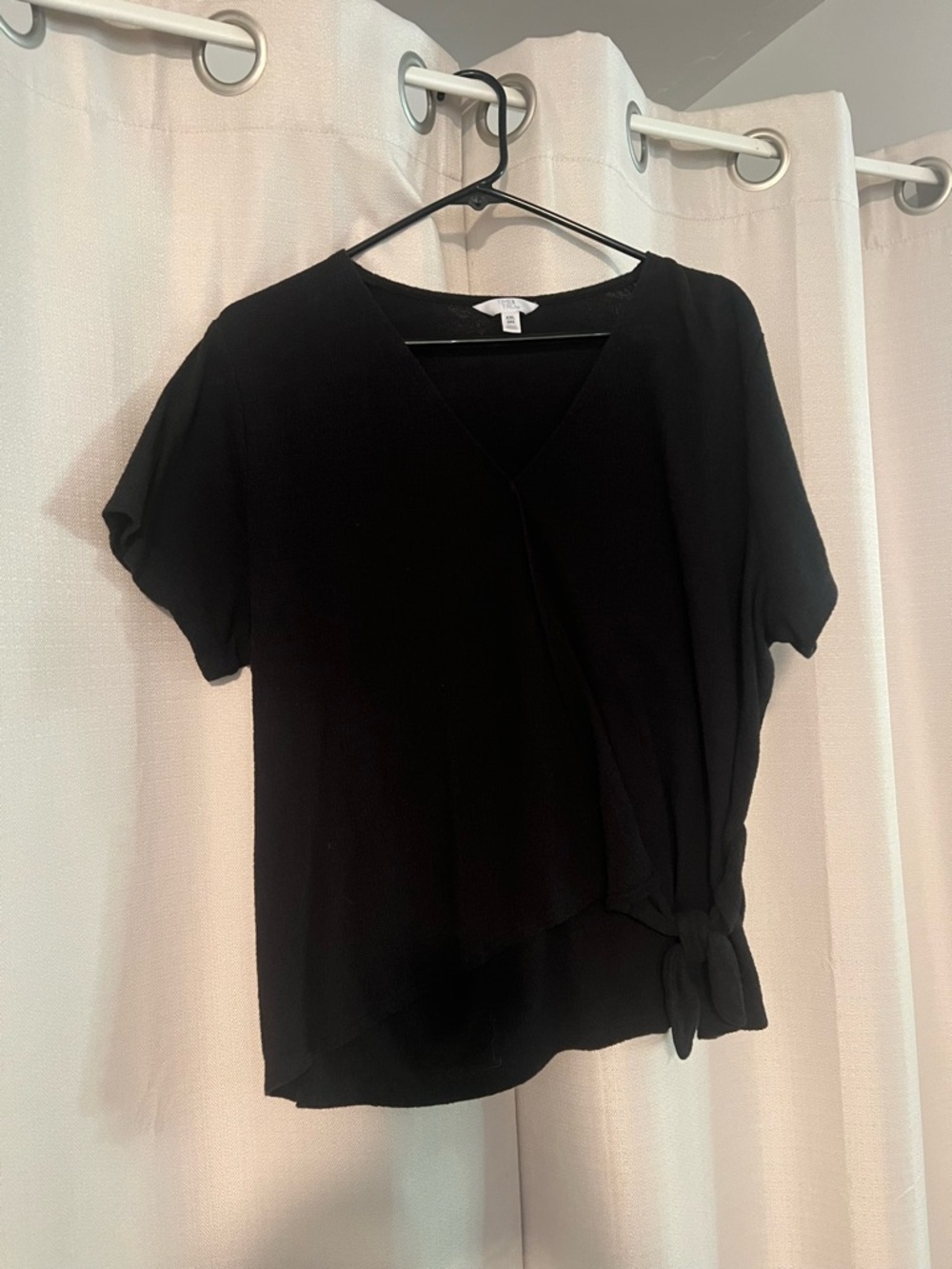 Time and Tru Black V-Neck Short Sleeve Wrap Top with Side Tie